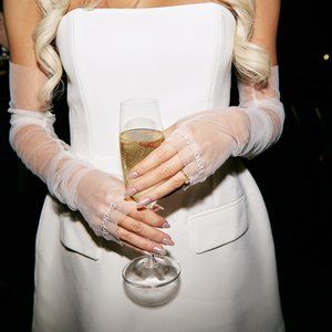 The Tess’ Vow Gloves as seen on Brides.com